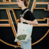 Totebag pimpé upcyclé - Cabaret Vert x Atelier Oniry